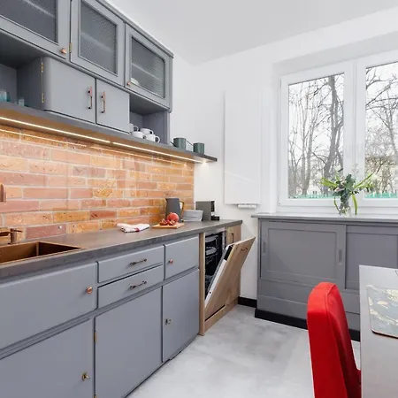 Apartment Osiedle Szkolne Cracow By Renters Krakow
