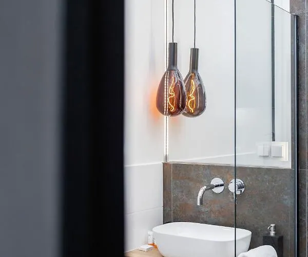 Apartamento Osiedle Szkolne Cracow By Renters Cracovia