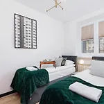 Apartman Osiedle Szkolne Cracow By Renters