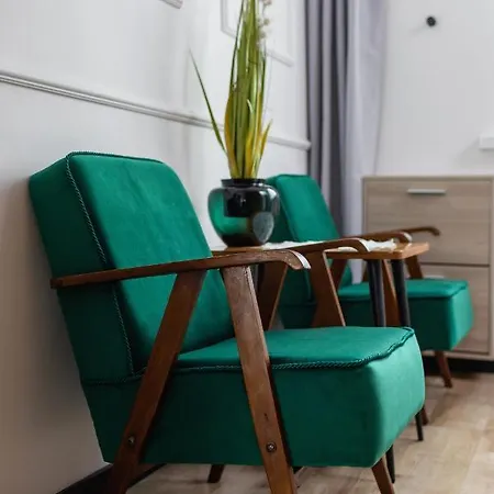 Apartment Osiedle Szkolne Cracow By Renters Krakau